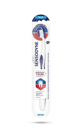 SENSODYNE-Зубна щітка Sensodyne Sensitivity & Gum Чутливість зубів та захист ясен м'яка 1 шт-5054563062864-