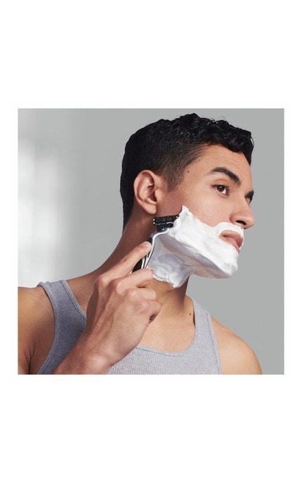 GILLETTE MACH 3-Подарочный набор для бритья мужской Gillette Mach3 + 2 сменных лезвия + Гель для душа Old Spice 3-в-1 Whitewater 250 мл-8700216221047